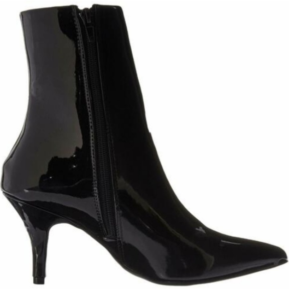 Qupid Women's Portia-05 Fashion Boot - Picture 2 of 6